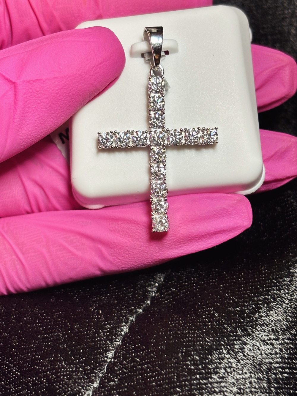 .925 Sterling Silver 1 CTW VVS Moissanite Medium Cross Pendant